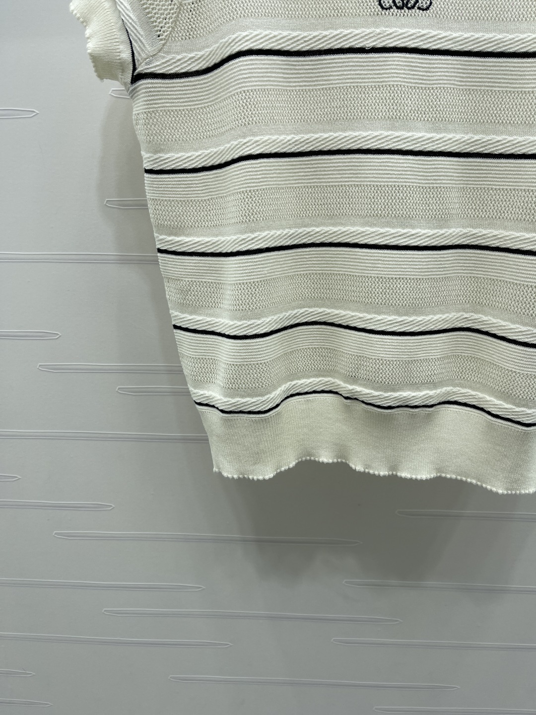 Women's short sleeves